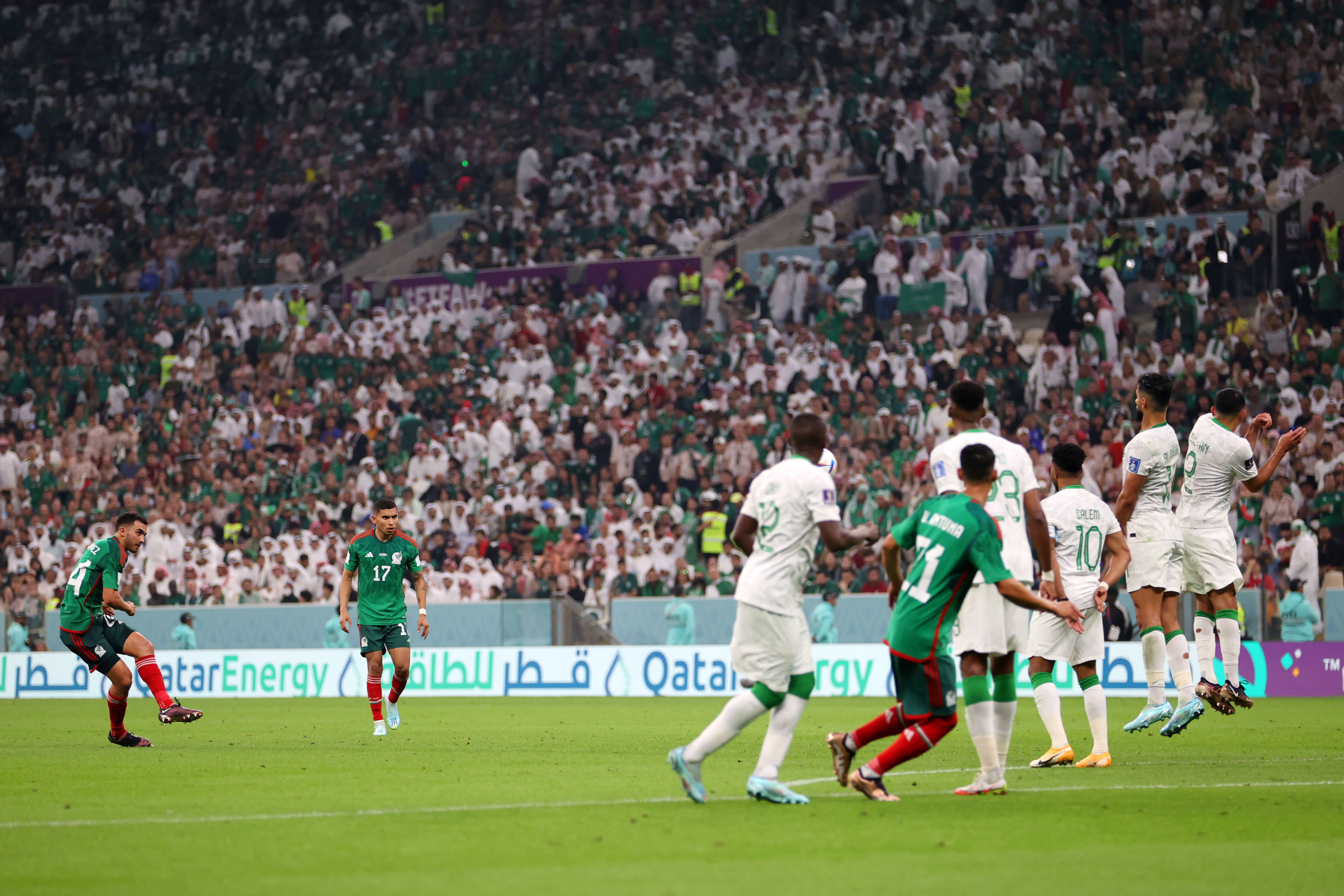 Gol de Luis Chávez, entre los mejores 10 de Qatar